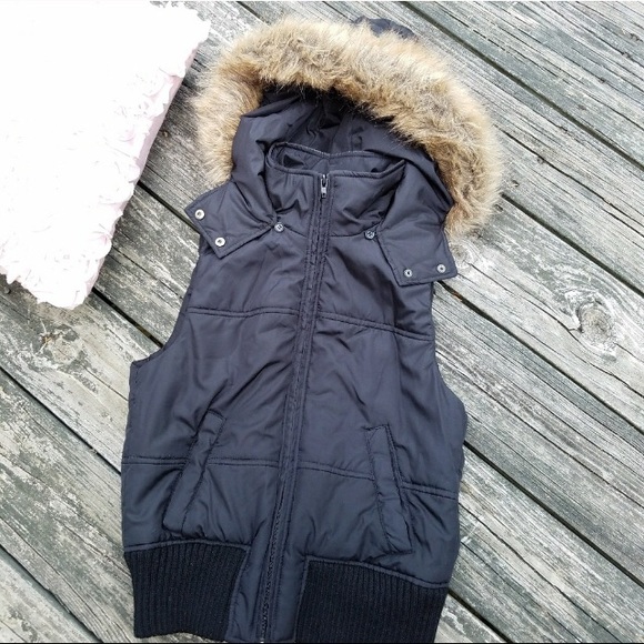 Express Jackets & Blazers - Puffer vest with faux fur lined hood